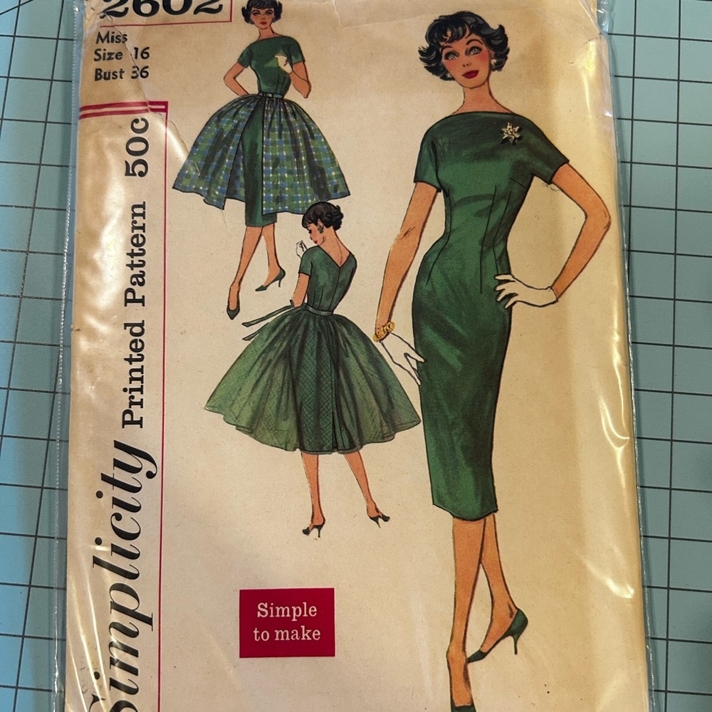 Simplicity 2602 size 16 bust 36 EUC